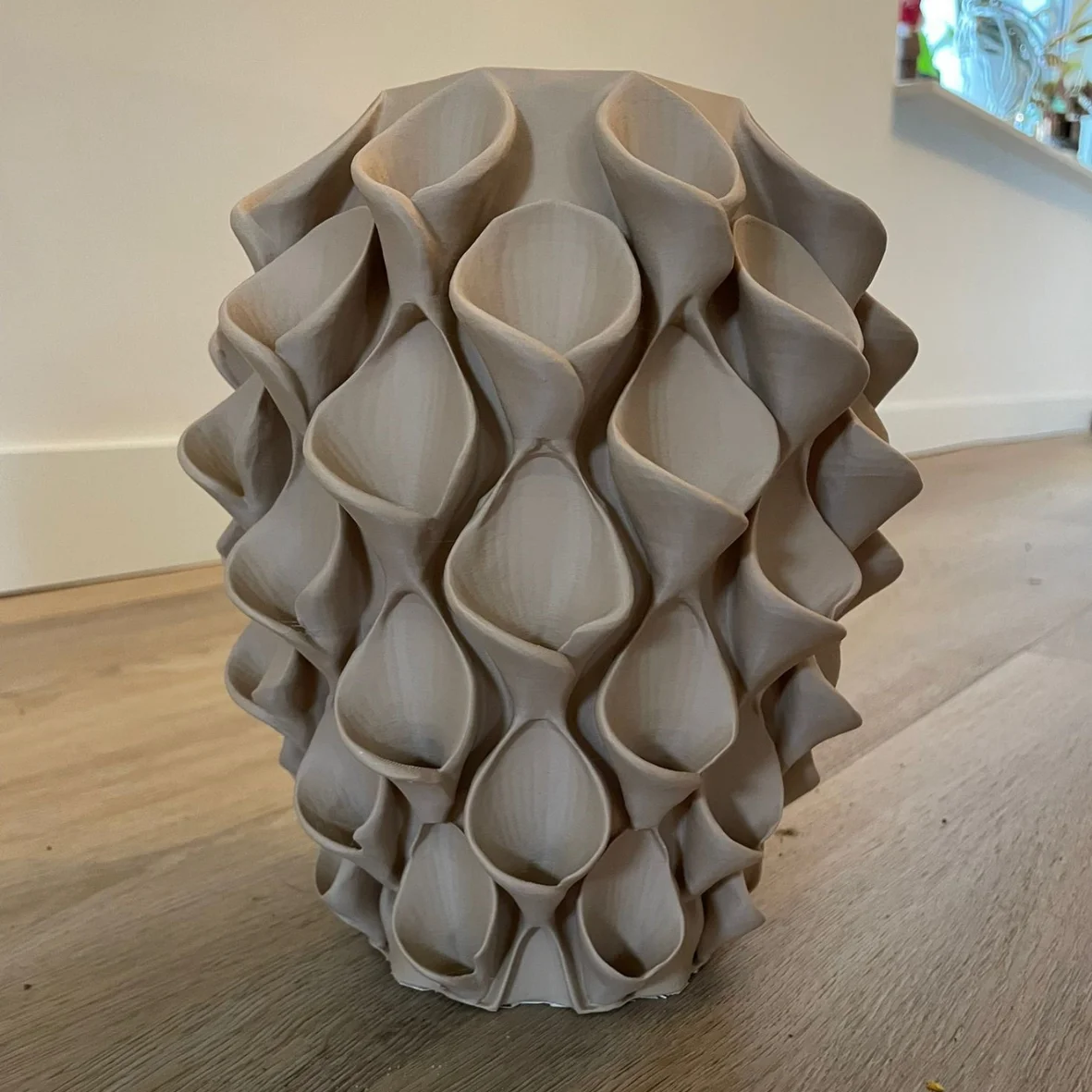 Lotus vaas - Lotus vaas taupe vierkant - 0024
